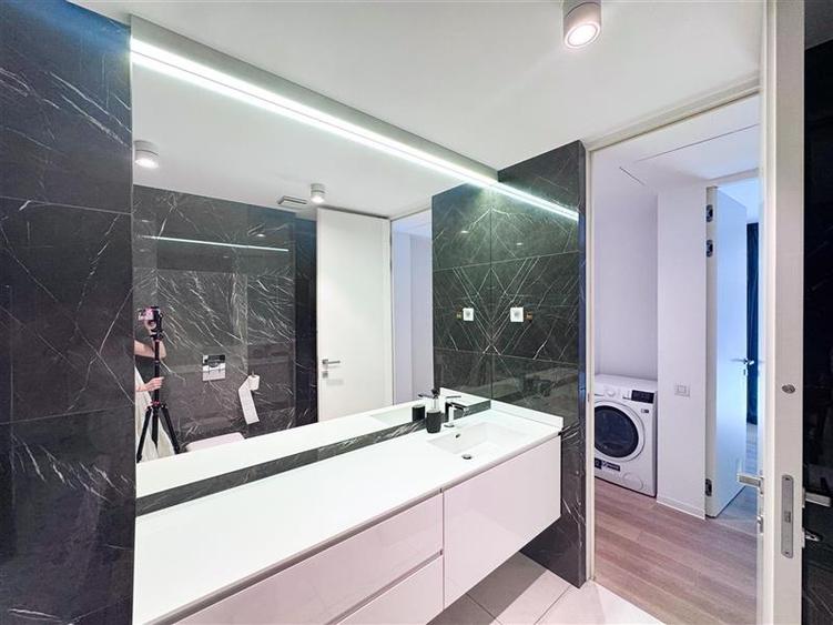 Apartament cu 4 camere decomandat, mobilat în Primăverii