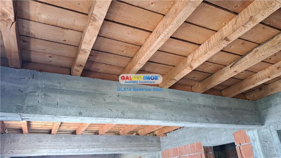 Casă cu 4 camere cu Teren 268 Mp în Est