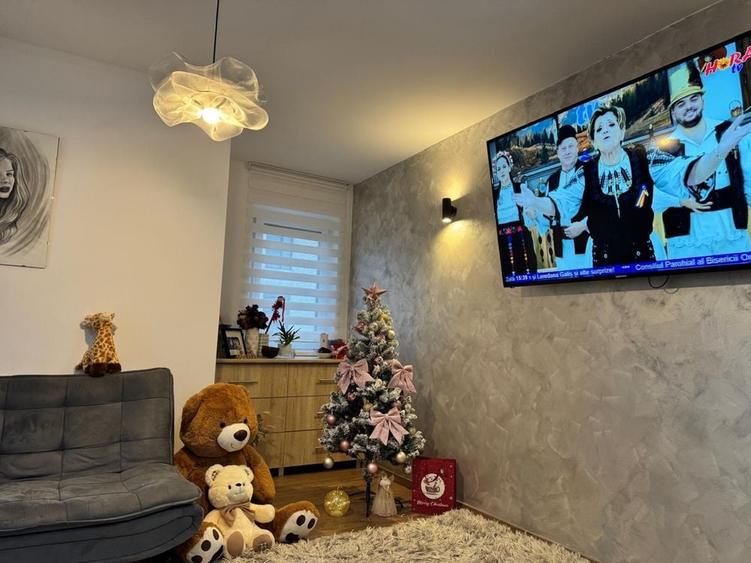 Apartament cu 3 camere decomandat în Central