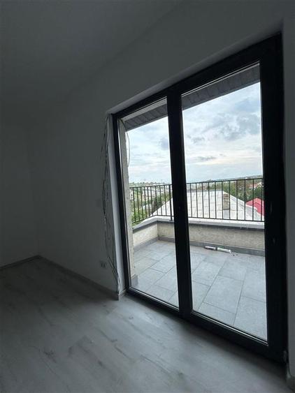 Apartament cu 2 camere decomandat în Rediu