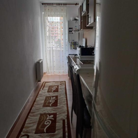 Garsonieră decomandată în Sud