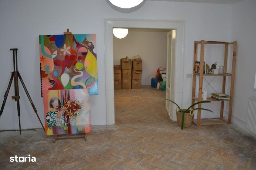 Casă cu 1 camere cu Teren 305 Mp în Schei
