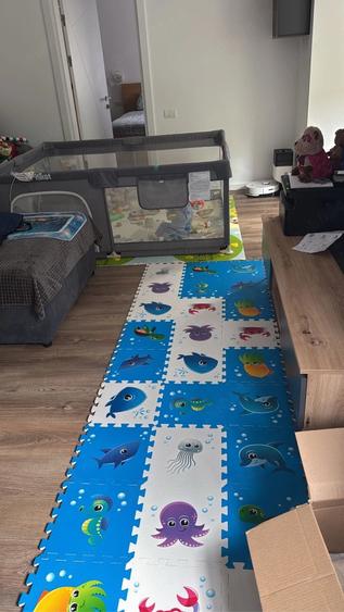 Apartament cu 4 camere decomandat în Vitan