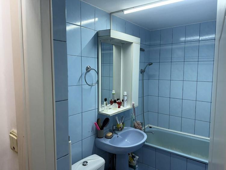 Apartament 3 camere Decomandat - 2