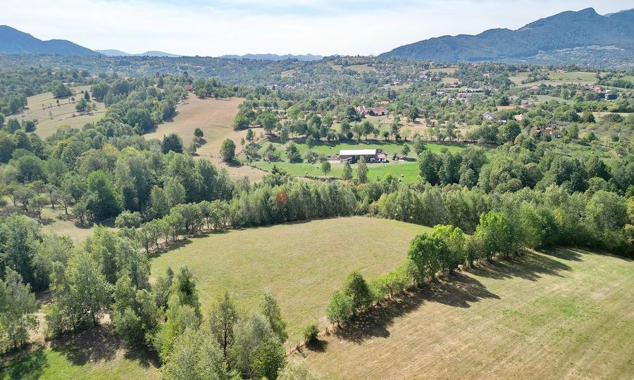 Teren intravilan, priveliste deosebita - 7