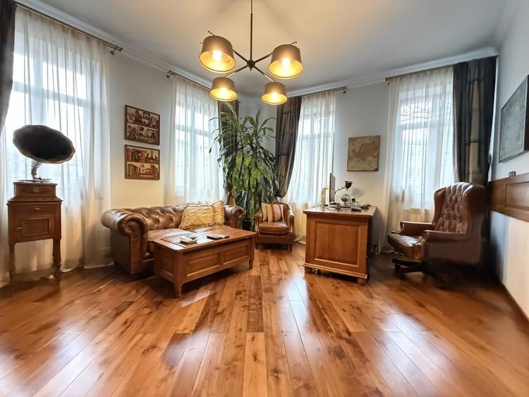 Vilă ultracentrală cu piscină interioară, saună și cramă | Unirii - 8