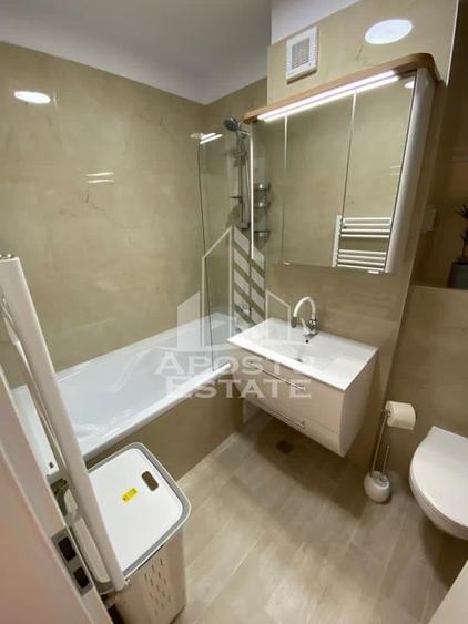 Apartament de lux, cu 2 camere, decomandat, in IRIS - 13