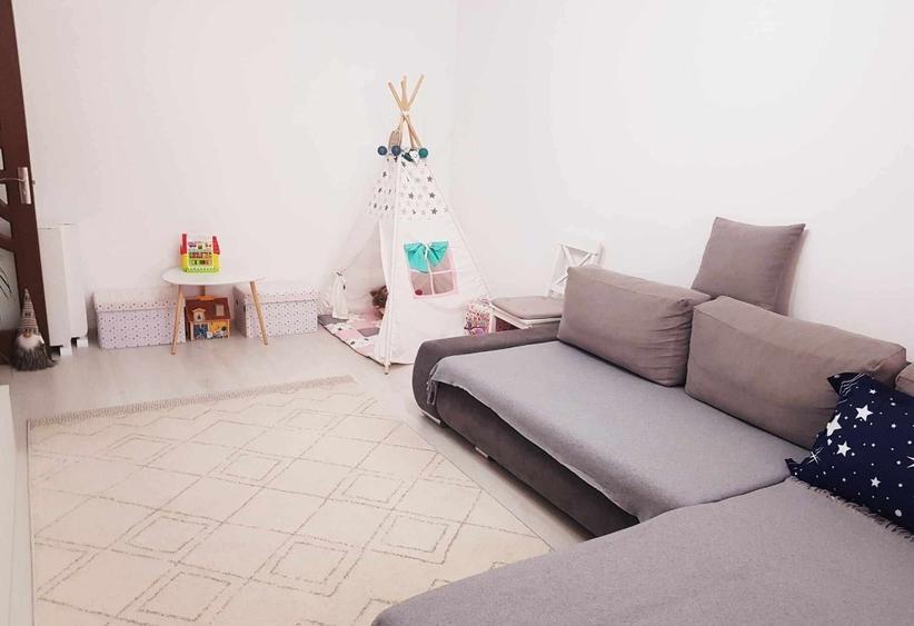 Apartament cu 3 camere, decomandat, Mircea cel Batran - 1