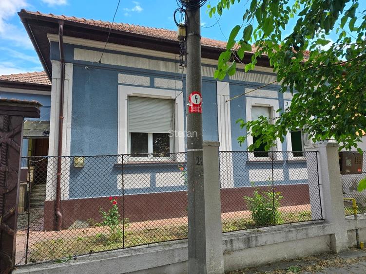 Proprietar vand casa zona centra Proprietar vand casa zona centra