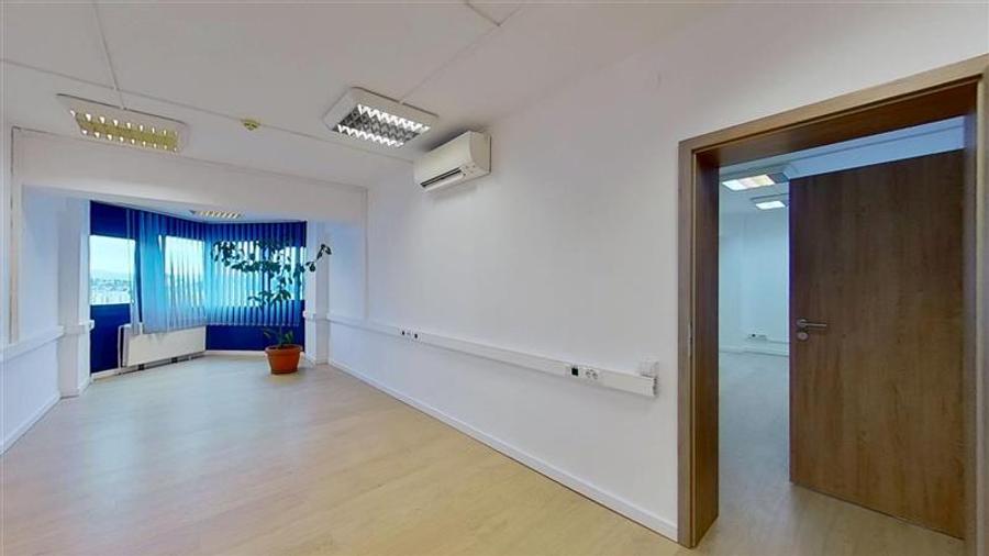 Tur LIVE! Spatiu birouri, renovat, Centrul Civic, Brasov. - 10