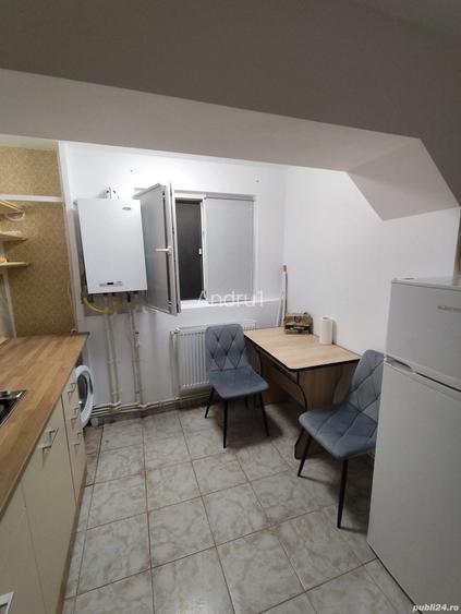 Vand Garsoniera la Parter zona Crang