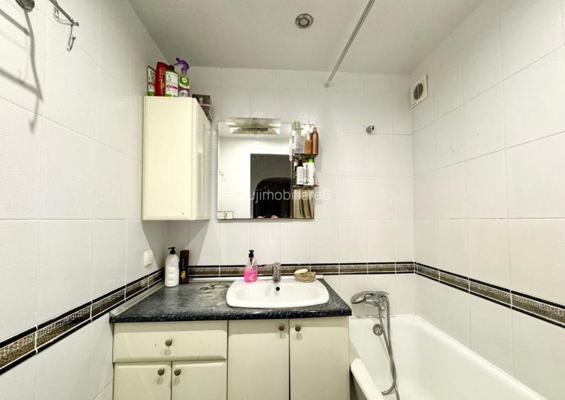 3 camere spre inchiriere zona Iris