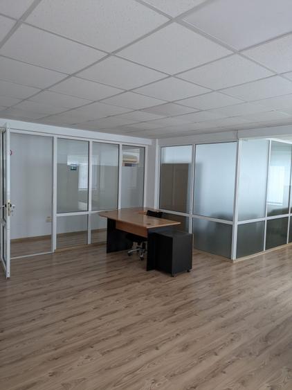 Capitol - Sala Sporturilor, spatiu birou 88 mp. + terasa 15 mp. - 2