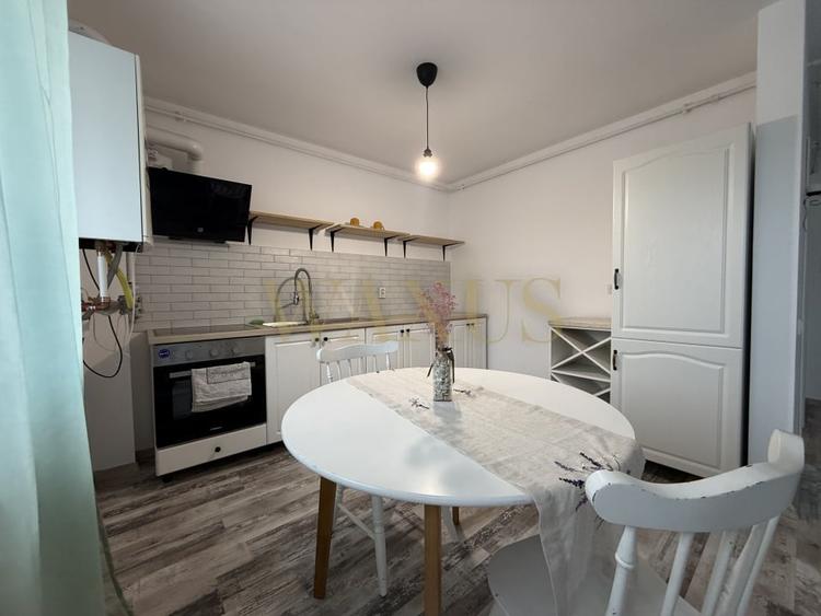 Apartament de 2 camere I Balcon I Parcare I Etaj Intermediar - Cetatii - 1