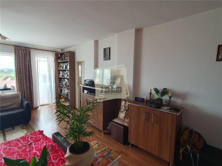 Garsoniera spatioasa 37 mpu  etaj 1 cu balcon  Strand - 2