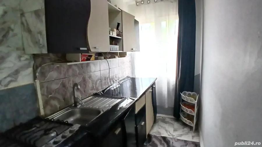 vand apartament cu doua camere pe strada Independen?ei - 9