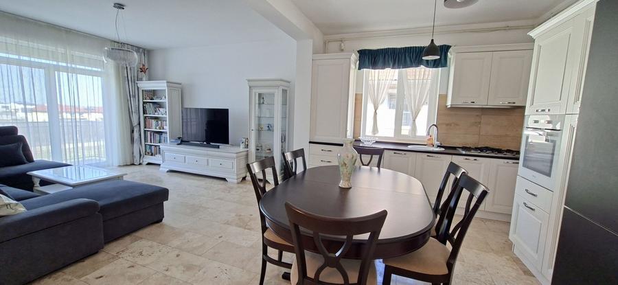 Apartament mobilat si utilat cu 2 locuri de parcare - 4