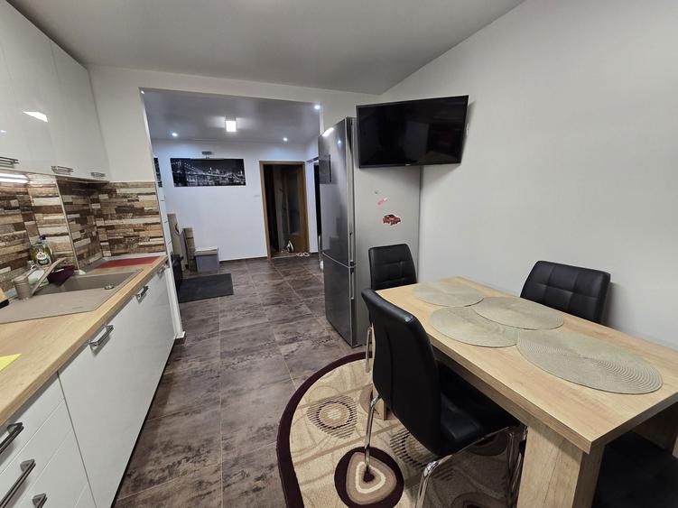 Chirie Apartament 4 camere Premium - 2