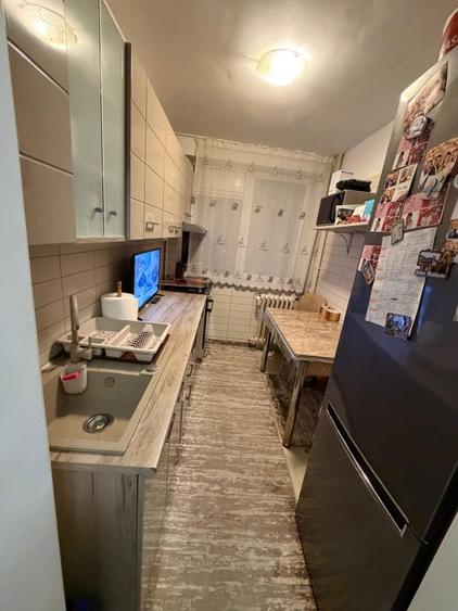 Vand apartament 2 camere Baba Novac - 10
