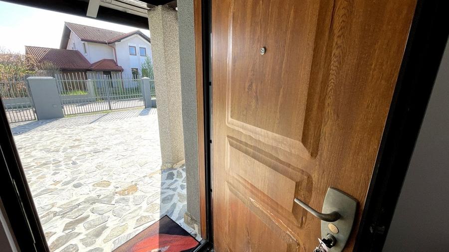 Vila Individuala complet mobilata Laguna Albastra cu garaj - 4