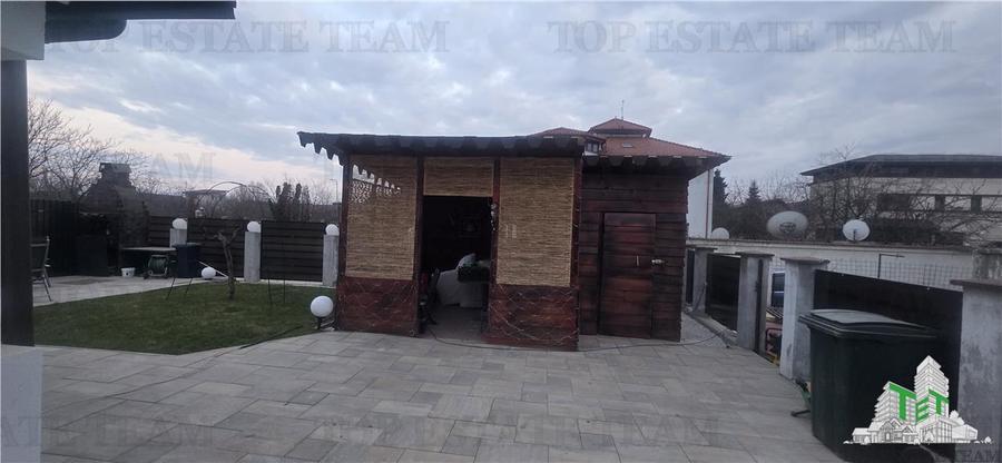 Prelungirea Ghencea/ Vila exclusivista cu panouri solare si garaj/ 5 camere, 240 - 9