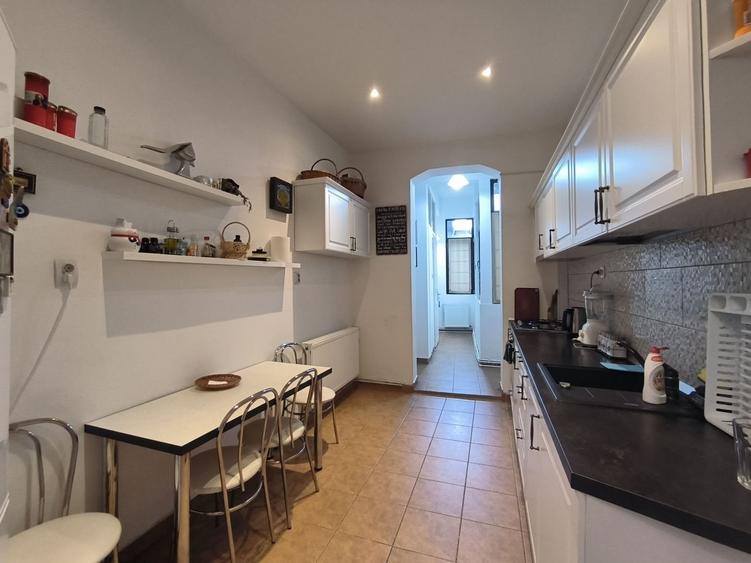 Apartament 4 camere de vanzare Grivitei Buzesti - 9