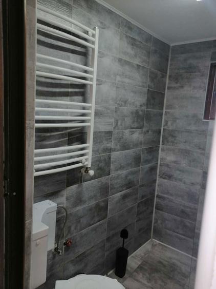Casa de inchiriat ,3 camere , nemobilata , ultracentral - 1