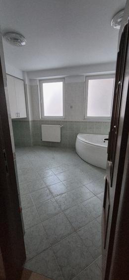 Apartament 3 camere, 105,29mp utila,loc de parcare, zona Radauti - 2