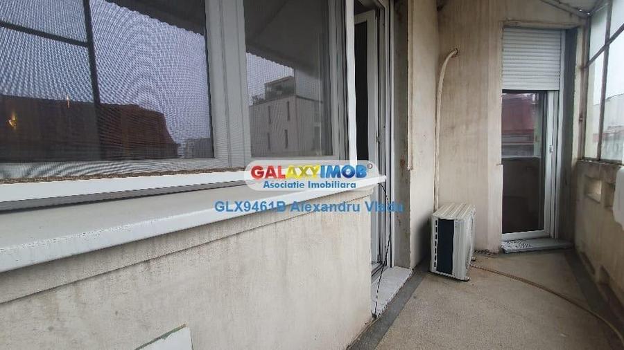 Vanzare apartament 4 camere -  Victoriei Str. Occidentului - 11