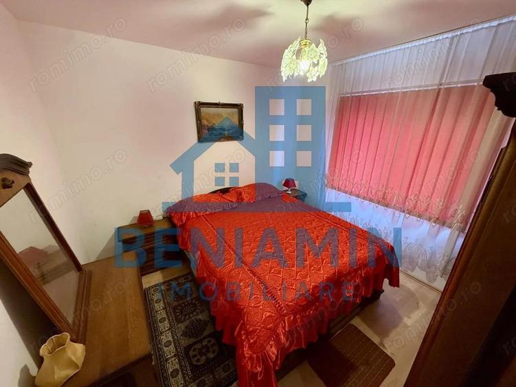 Casa spatioasa - D+P+1+M - 226mp - Bibescu - 1Mai - 2