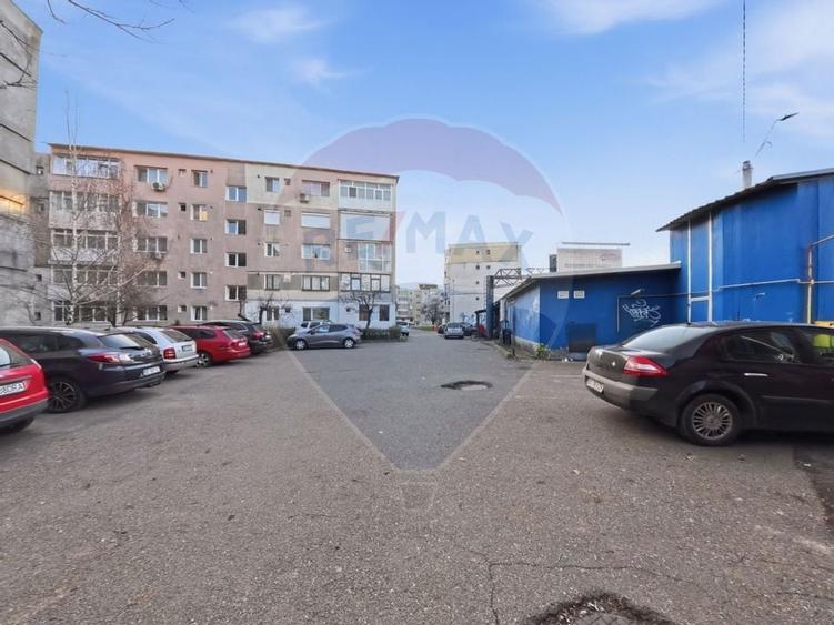 Cladire individuala 243 mp de inchiriat pe strada Mioritei - 15