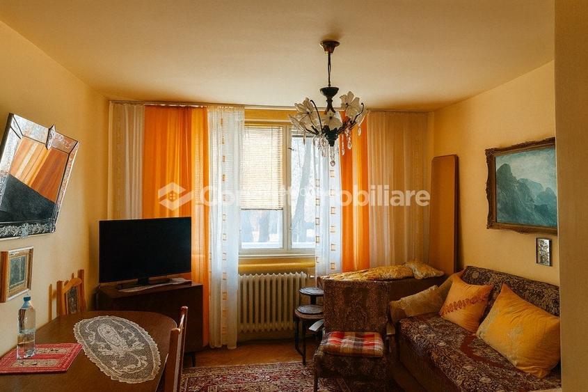 Apartament cu 2 camere decomandate | Plopilor | Etajul 1 Apartament cu 2 camere decomandate | Plopilor | Etajul 1