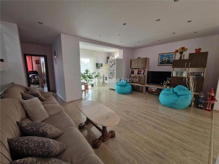 Casa P+P+E , eleganta,teren 409 mp - Ciuperca Casa P+P+E , eleganta,teren 409 mp - Ciuperca