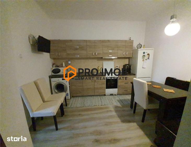 Casă cu 5 camere decomandat cu Canalizare în 23 August