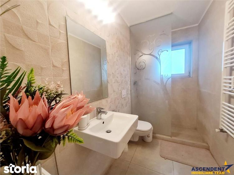 Apartament cu 3 camere decomandat, mobilat în Tractorul