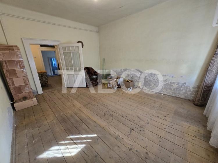 Casa tip duplex de vanzare la curte comuna pivnita in Piata Cluj Sibiu - 1