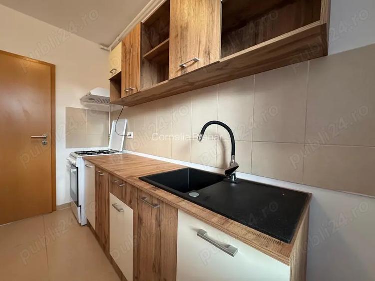 Inchiriez apartament in Bra?ov Avantgarden2 la Et 3 zugravit proaspat liber ptr inchiriere!