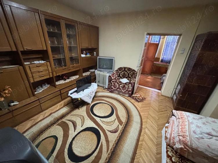 Casa de vanzare in Cuvin - 1