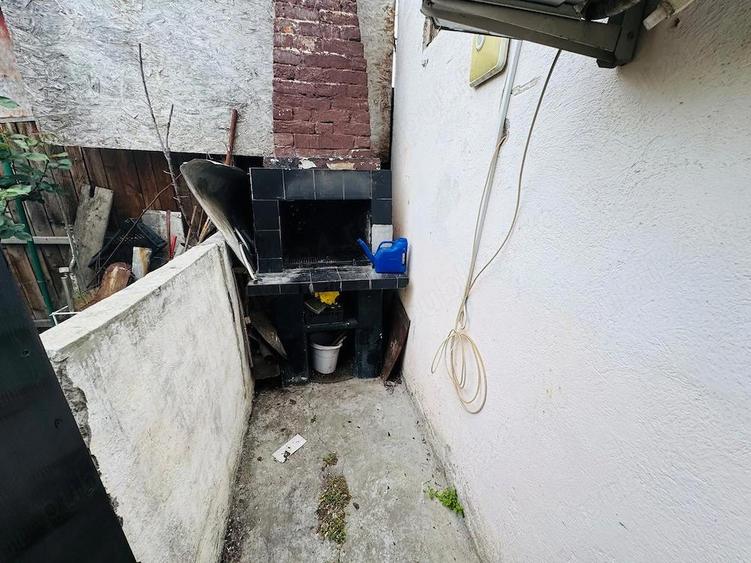 Casa individuala solida, disponibila in exclusivitate prin RED LINE IMOBILIARE COMISION 0 - 9