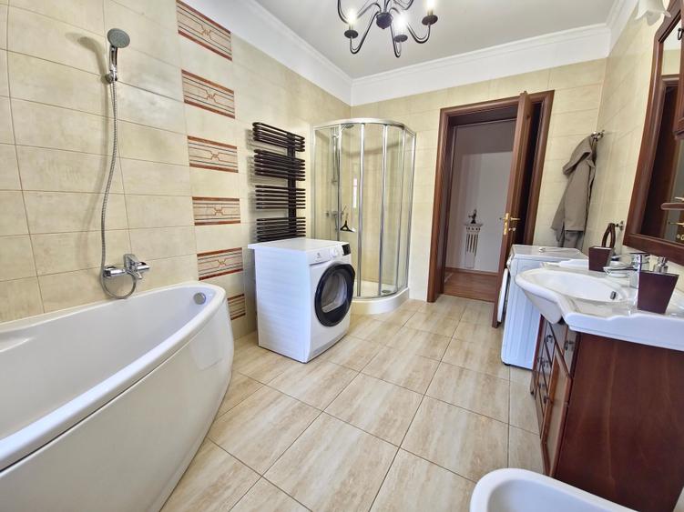 Casă elegantă complet renovată, 4 camere, 2 corpuri – Kogălniceanu - 24