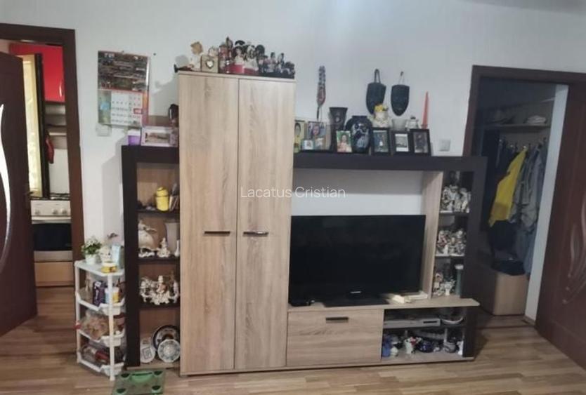 APARTAMENT 2 CAMERE SEMIDECOMANDAT ZONA GROAPA  - SALVARE