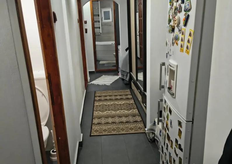 Apartament 3 camere decomandat et.1 Aparatorii Patriei - metrou - 1