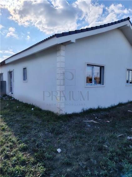 Duplex toate utilitatile - iluminat stradal - doua fronturi - pret de apartament - 5
