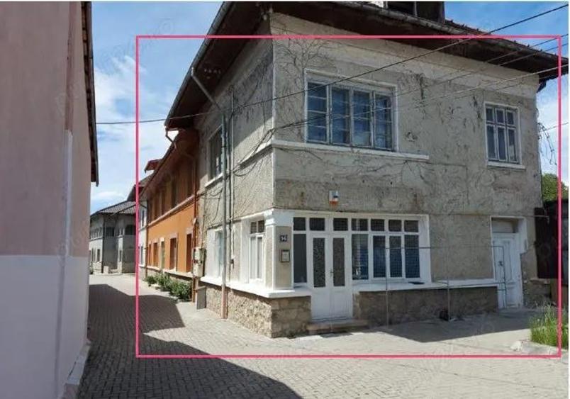 Ansamblu privat - 3 case cu 4 apartamente generoase Pucioasa, Dambovi?a - 9