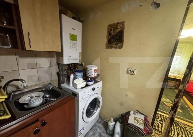 Casa de vanzare, cu 3 camere, 74 mp utili, zona Lucian Blaga - 2