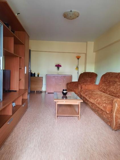 Proprietar 2 camere decomandat mobilat utilat Centrul Civic Brașov  - 1
