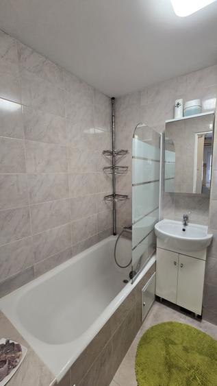 Inchiriez garsoniera - 2