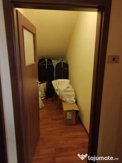 Casă cu 7 camere cu Teren 600 Mp în Central