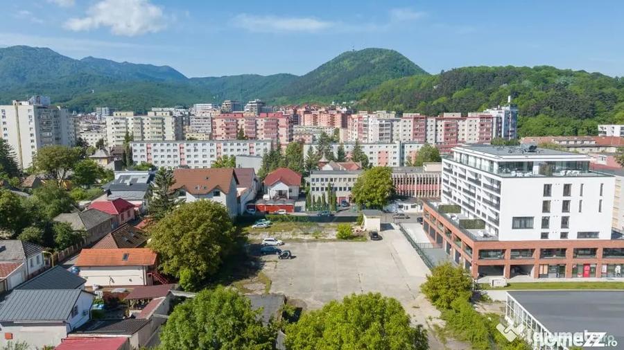 Teren de 3256 mp, în Județean