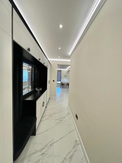 Apartament cu 3 camere decomandat în Băneasa